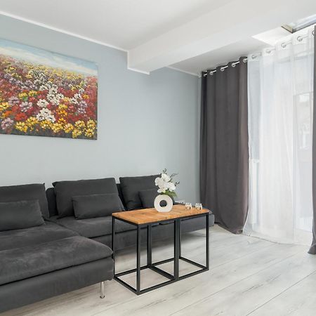 Stylowe I Eleganckie Studia Very Berry W Poznaniu By Noclegi Renters Luaran gambar