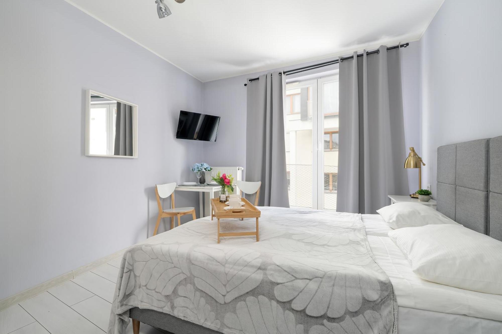 Stylowe I Eleganckie Studia Very Berry W Poznaniu By Noclegi Renters Luaran gambar