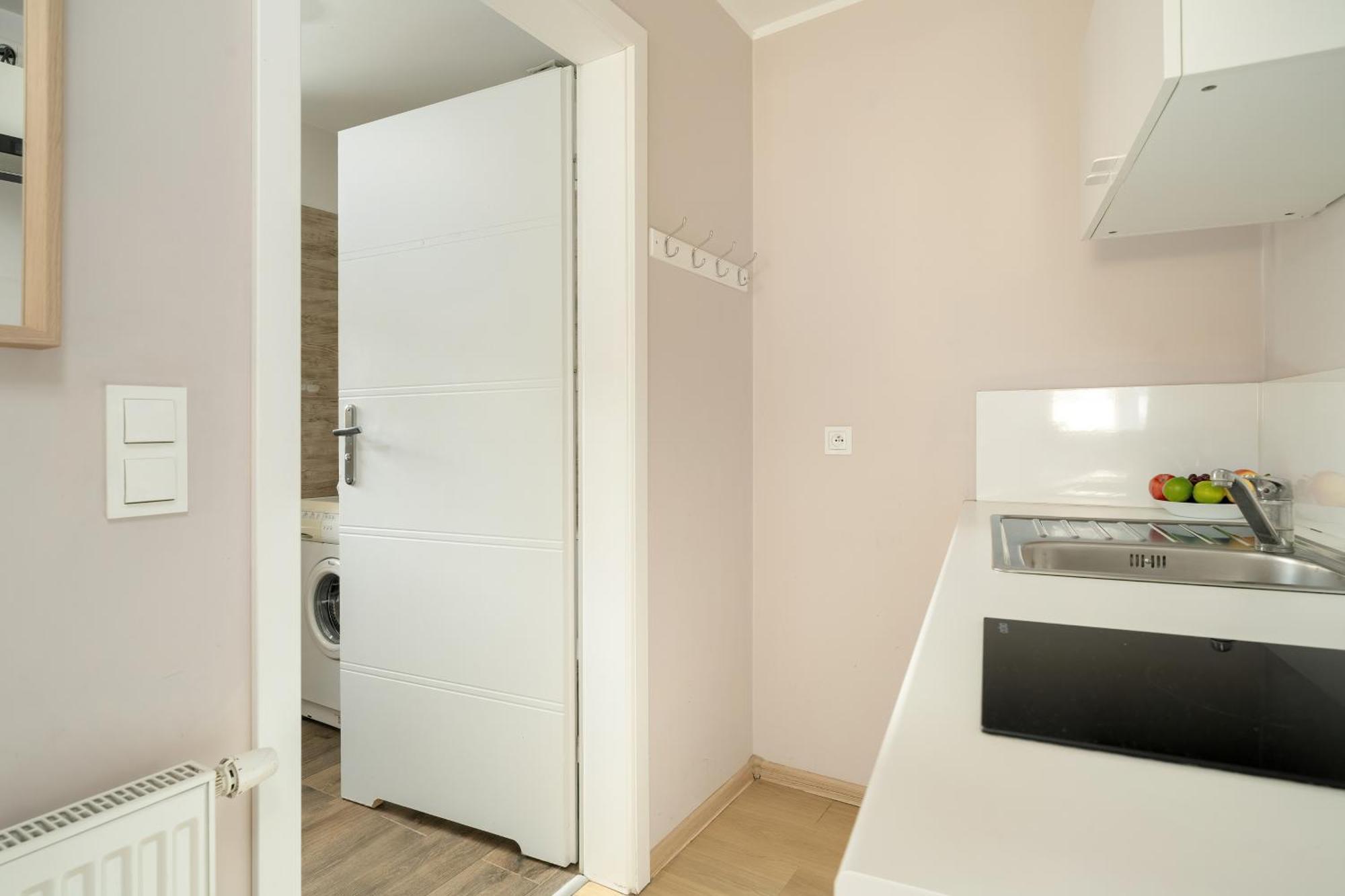 Stylowe I Eleganckie Studia Very Berry W Poznaniu By Noclegi Renters Luaran gambar